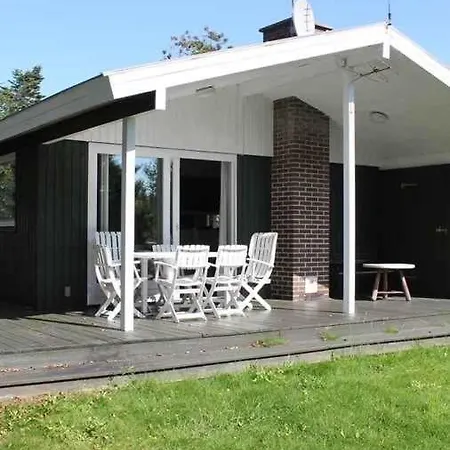 Cozy Summer House Near *